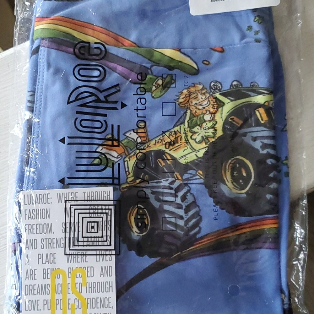 Lularoe OS st Patrick's day leggings